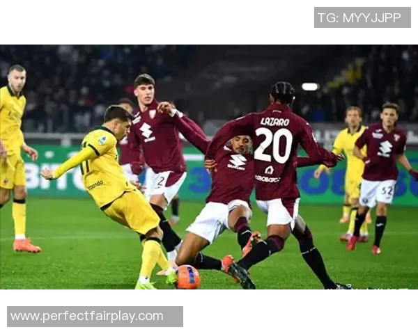 西甲激战：AC米兰与那不勒斯平局红牌事件引发全场热议