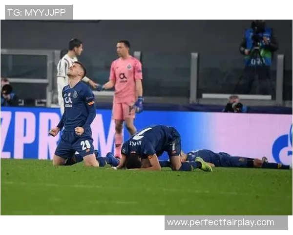 足总杯惊现冷门尤文图斯与波尔图战成平局引发转会热议