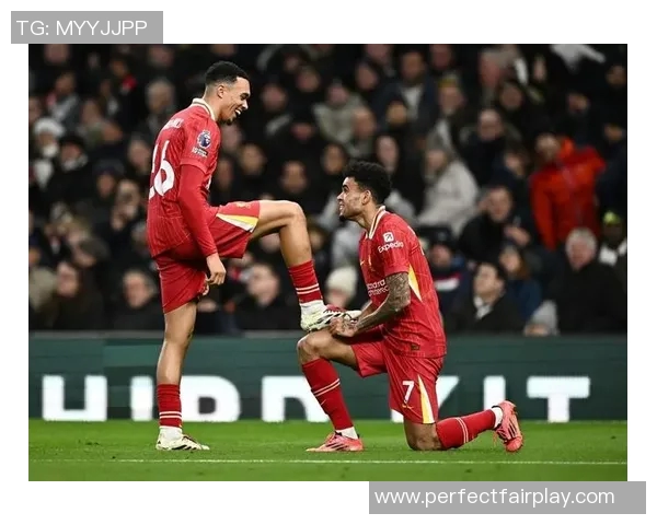 中超精彩对决利物浦与巴萨激战成平局补时进球引爆全场热情