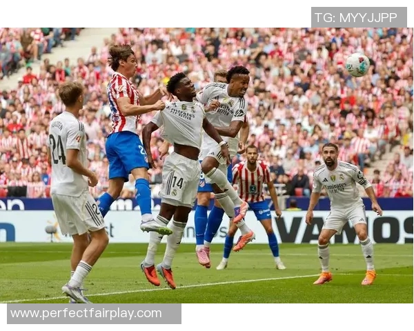 马竞逆转AC米兰4-3绝杀瞬间引发争议判罚全场沸腾