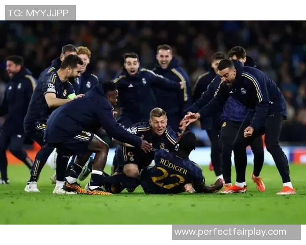 英超焦点战：皇马3-0拜仁乌龙球引发争议与全场沸腾