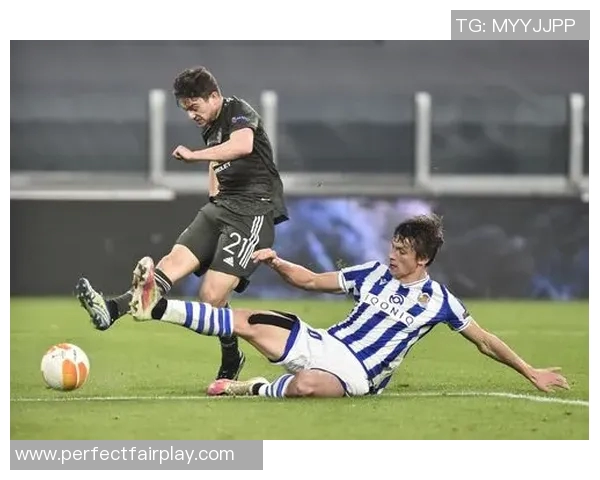 中超联赛曼联大胜热刺五球狂潮引发全场沸腾精彩集锦回顾