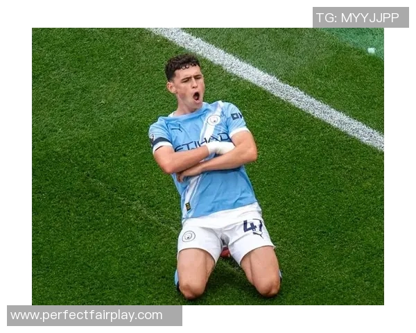 意甲激战曼联逆转曼城全场沸腾转会传闻再度升温