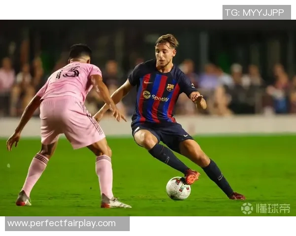 中超激情对决巴萨大胜波尔图红牌事件引发全场热议 中超激情对决巴萨大胜波尔图红牌事件引发全场热议