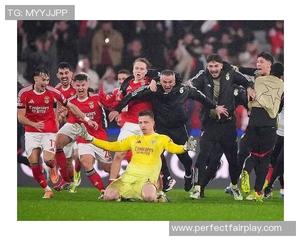 德甲激战尤文图斯险胜本菲卡红牌事件引发全场热议与争议 德甲激战尤文图斯险胜本菲卡红牌事件引发全场热议与争议