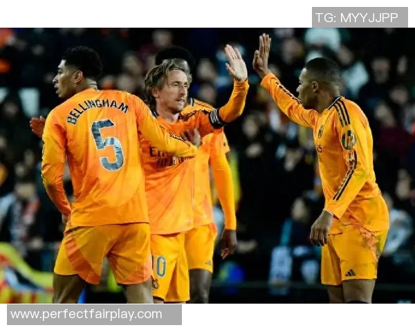 多特蒙德狂胜皇马5-0逆转时刻点燃全场激情解析