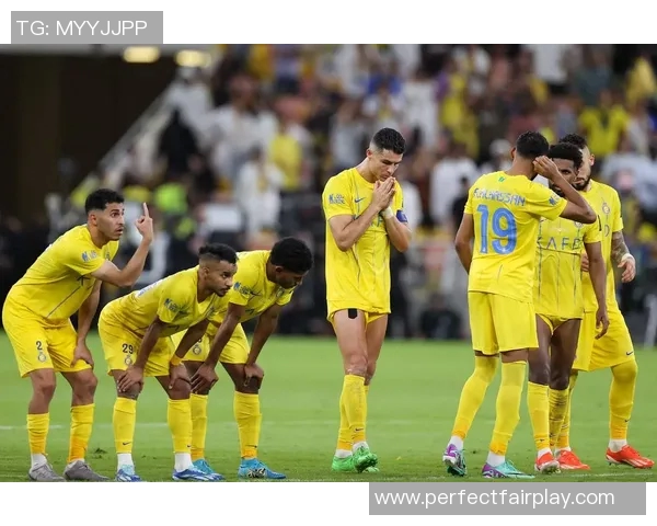 国王杯激战巴萨与多特蒙德平局点球大战引发全场狂欢与转会传闻 国王杯激战巴萨与多特蒙德平局点球大战引发全场狂欢与转会传闻