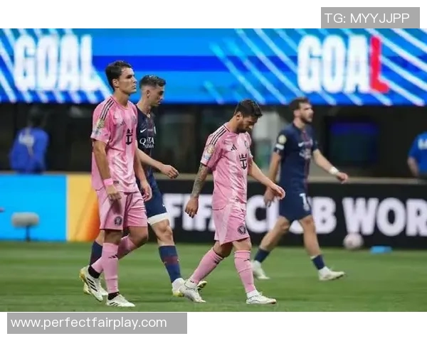 中超赛场惊现冷门巴黎圣日耳曼与尤文图斯战成平局乌龙球引发全场轰动