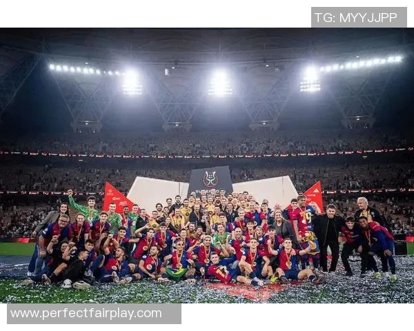 国王杯精彩对决尤文图斯大胜巴萨五球狂潮引爆全场