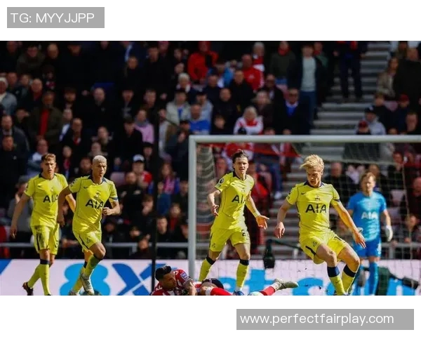 德甲激战热刺与利物浦战平帽子戏法瞬间点燃全场热情与转会传闻交织